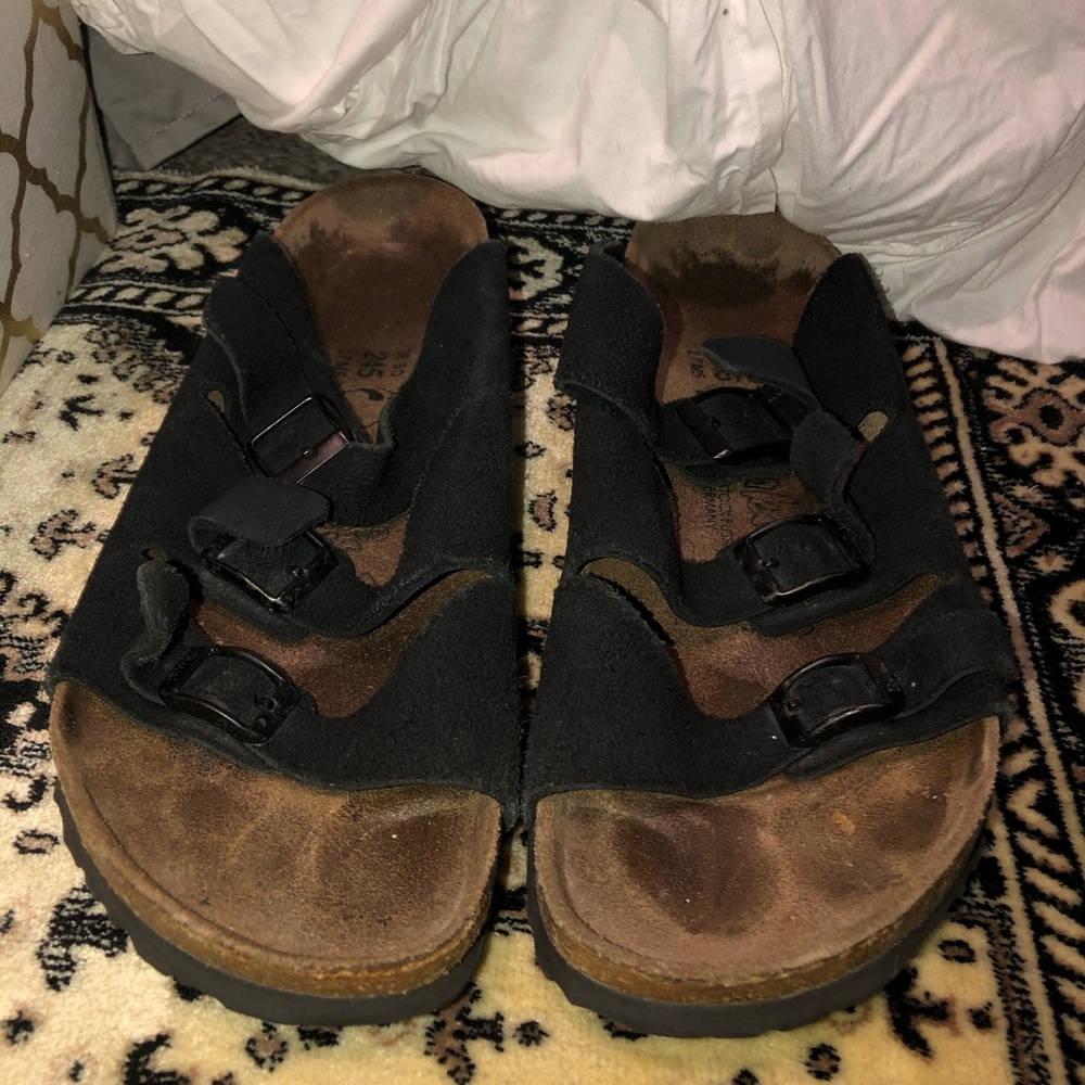 Black Birkenstock’s